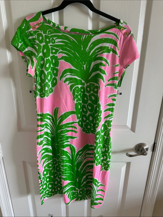 Lilly Pulitzer Dresses & Skirts - Lilly Pulitzer Pink and Green Pineapple Print Shift Dress